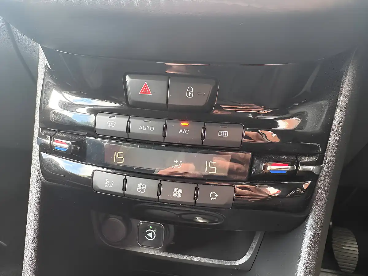 Used 2017 Peugeot 2008 Allure Grey - Interior and Exterior details 17