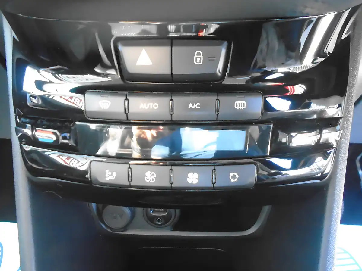 Used 2017 Peugeot 2008 Allure Grey - Interior and Exterior details 14