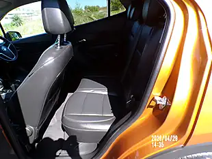Used 2017 Peugeot 2008 Allure Platinum Grey Metallic - Interior and Exterior details 12