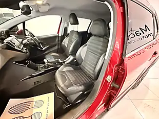 Used 2017 Peugeot 2008 Allure Red - Interior and Exterior details 15