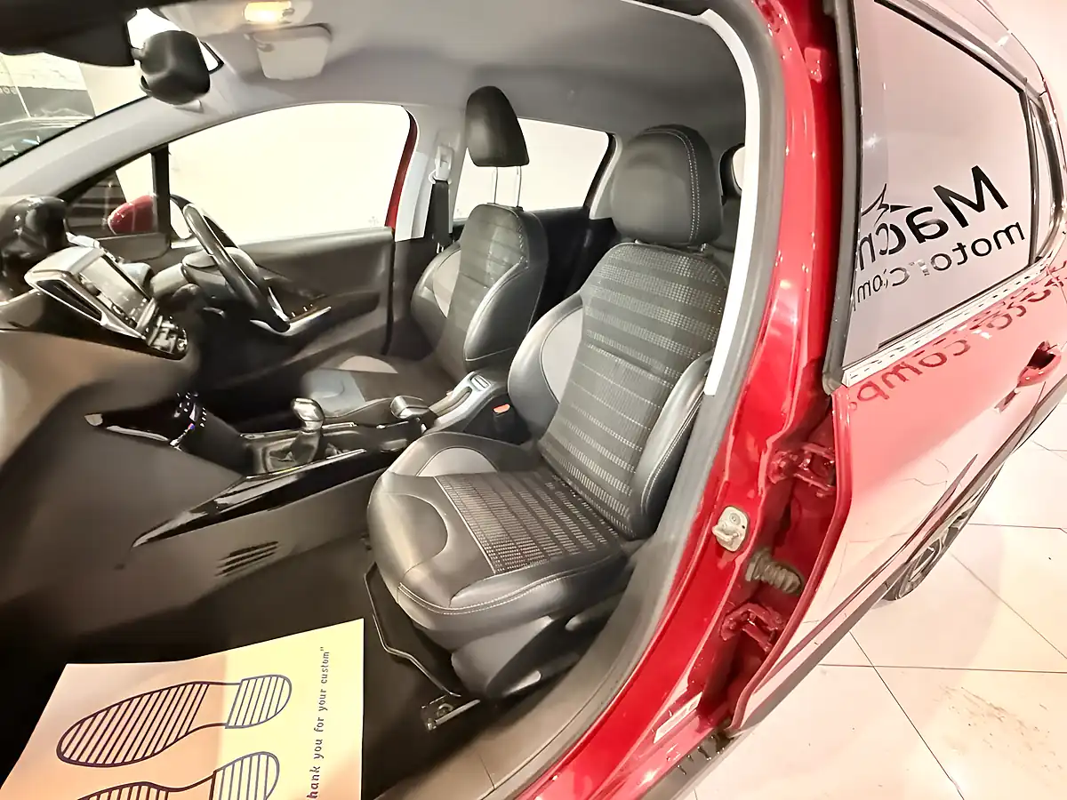 Used 2017 Peugeot 2008 Allure Red - Interior and Exterior details 15