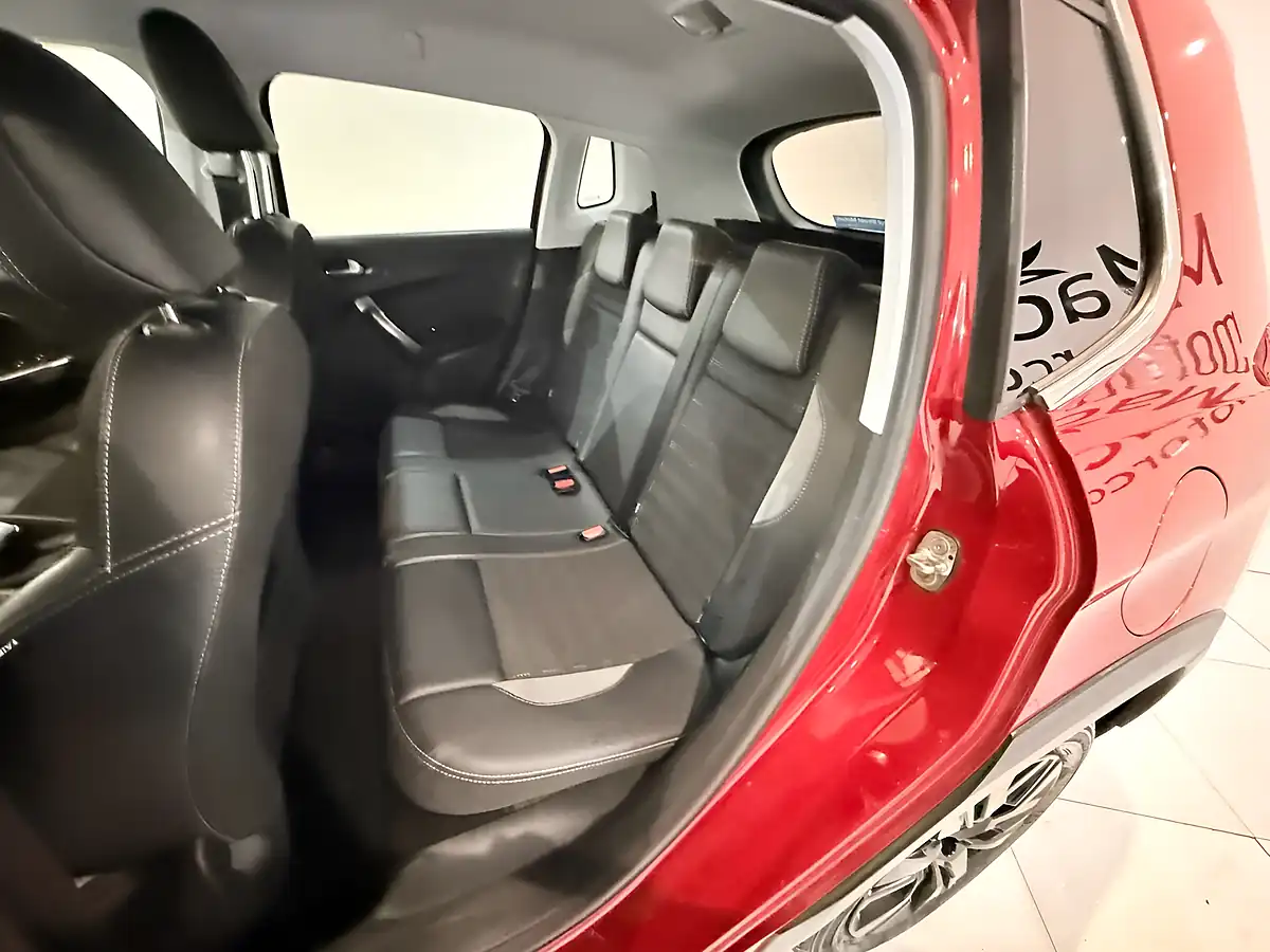 Used 2017 Peugeot 2008 Allure Red - Interior and Exterior details 16