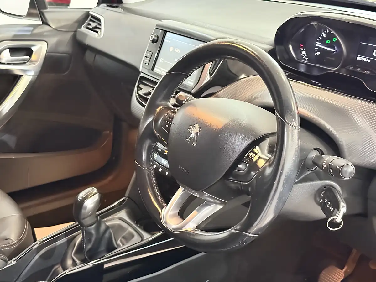 Used 2017 Peugeot 2008 Allure Red - Interior and Exterior details 20