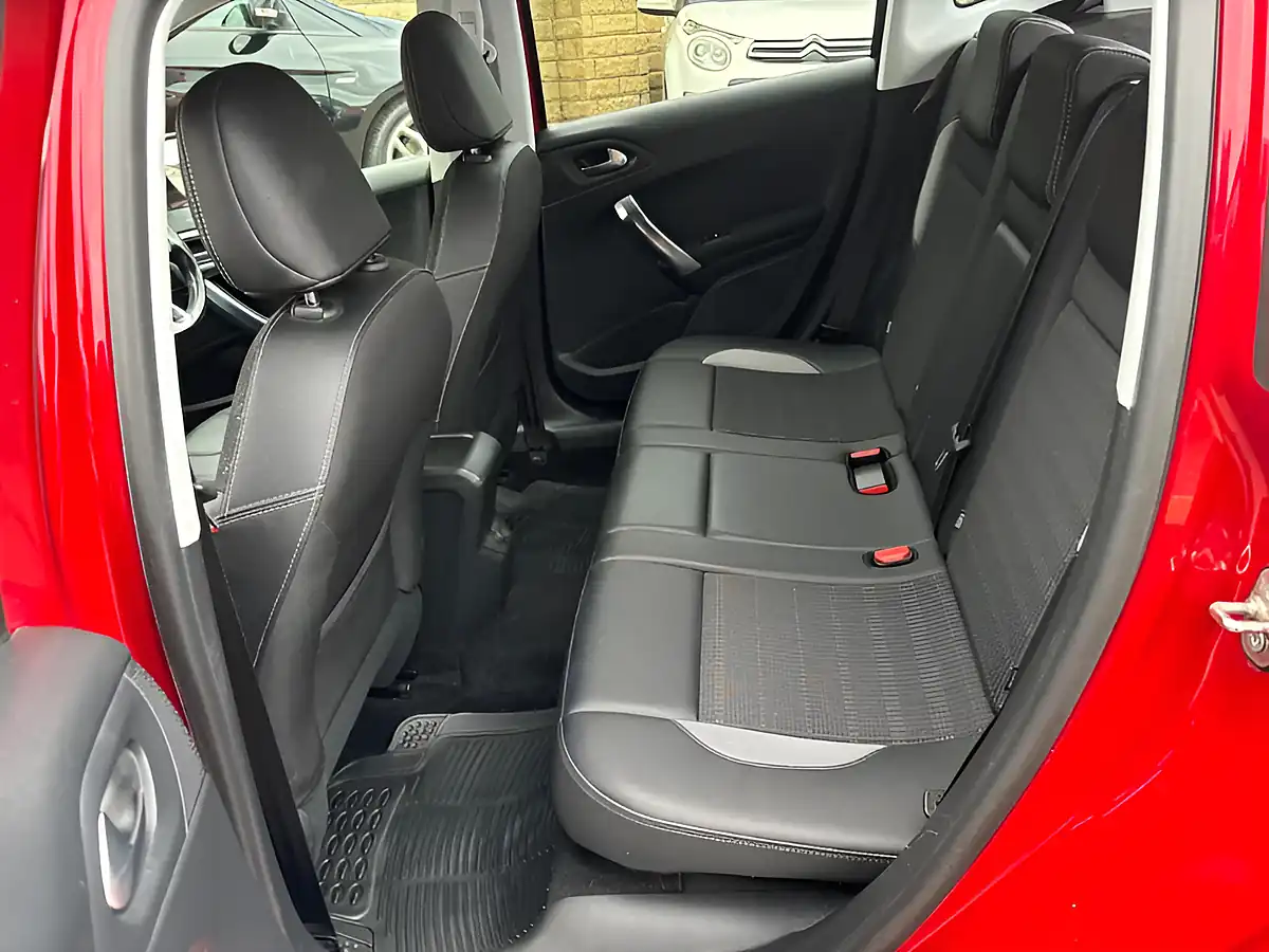 Used 2017 Peugeot 2008 Allure Red - Interior and Exterior details 13