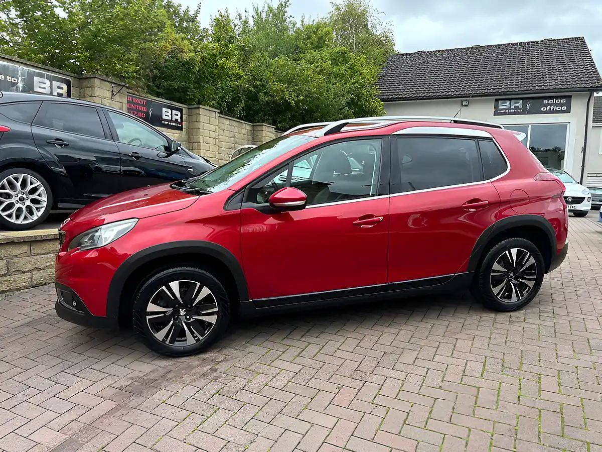 Used 2017 Peugeot 2008 Allure Red - Interior and Exterior details 5
