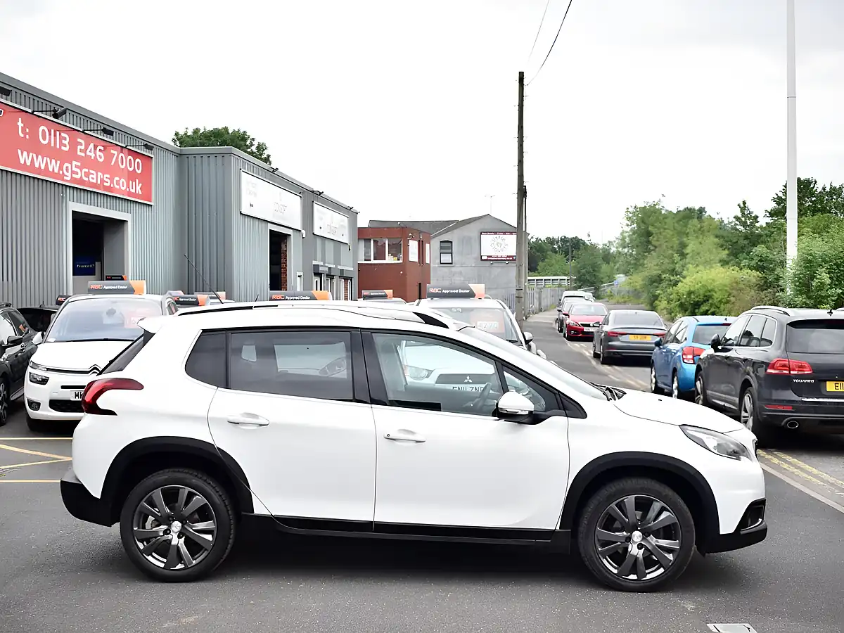 Used 2017 Peugeot 2008 Allure White - Interior and Exterior details 10