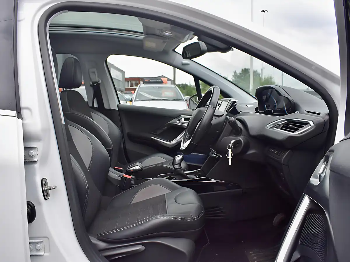 Used 2017 Peugeot 2008 Allure White - Interior and Exterior details 12