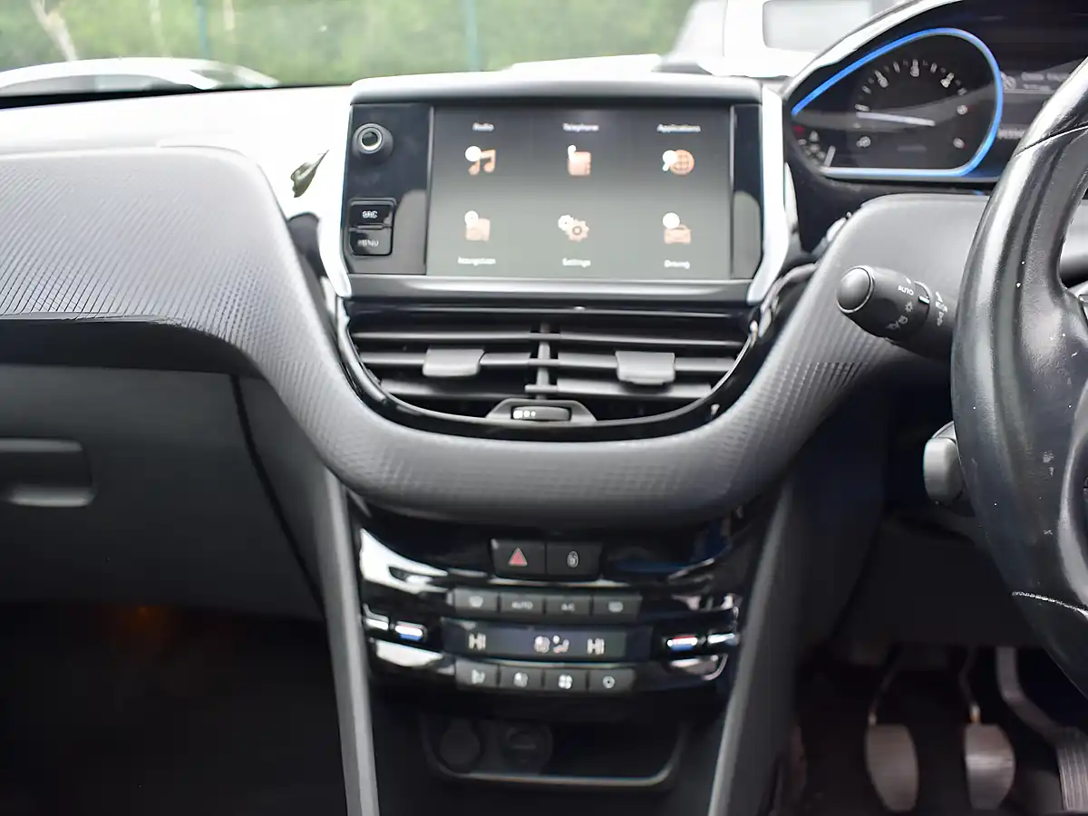 Used 2017 Peugeot 2008 Allure White - Interior and Exterior details 17
