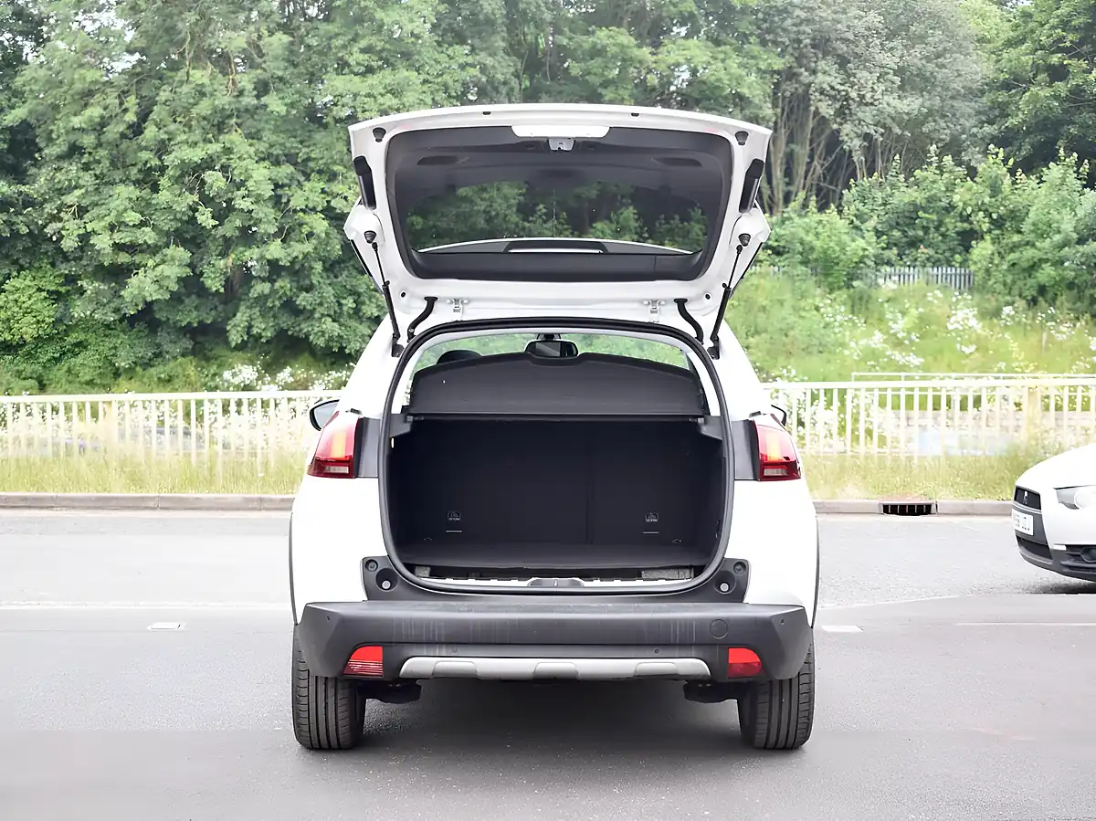 Used 2017 Peugeot 2008 Allure White - Interior and Exterior details 7