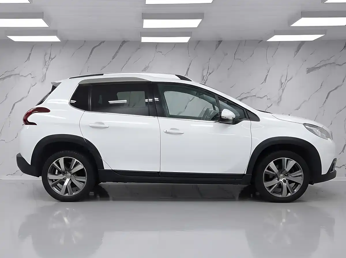 Used 2017 Peugeot 2008 Allure White - Interior and Exterior details 6
