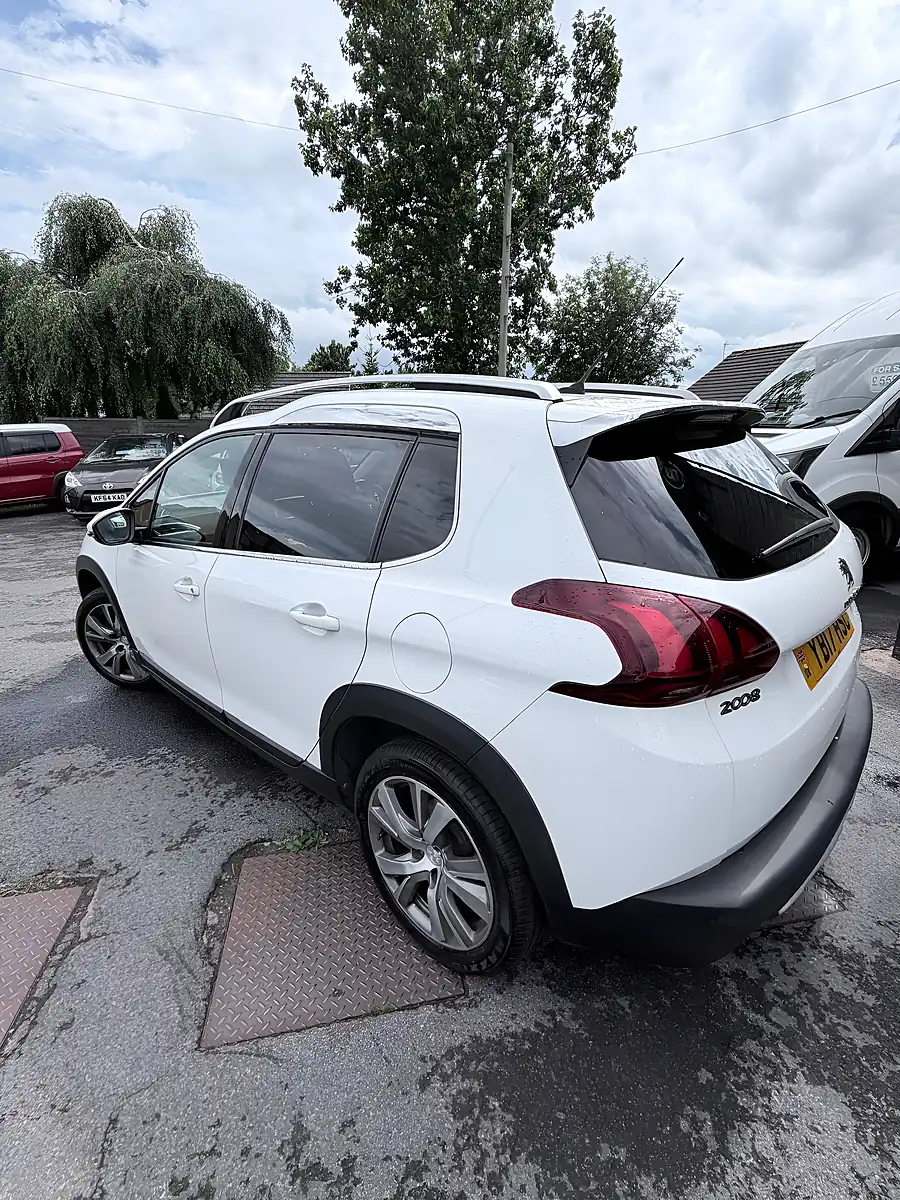 Used 2017 Peugeot 2008 Allure White - Interior and Exterior details 4