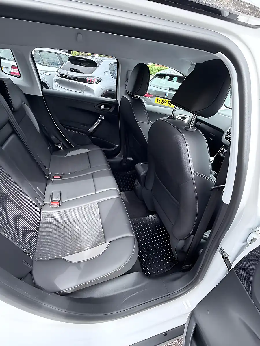 Used 2017 Peugeot 2008 Allure White - Interior and Exterior details 7