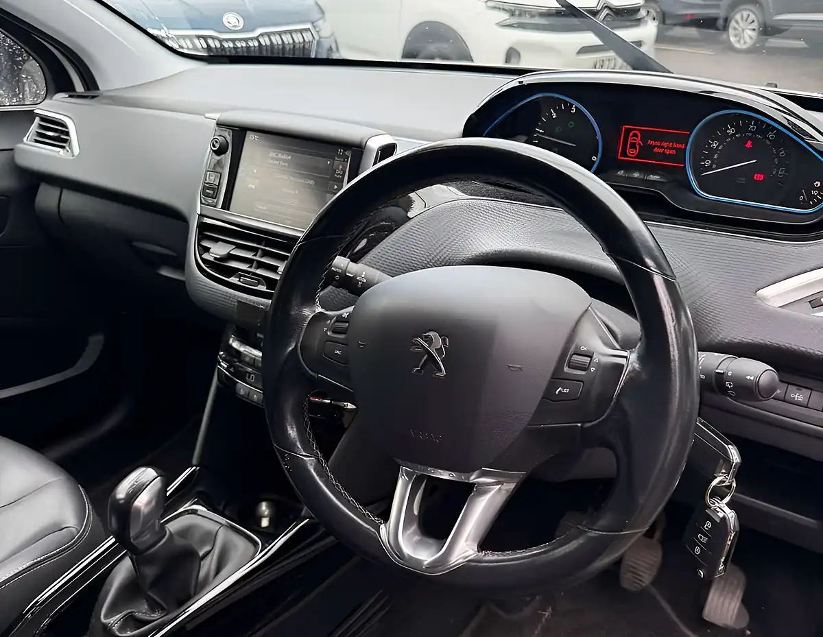 Used 2017 Peugeot 2008 Allure White - Interior and Exterior details 2