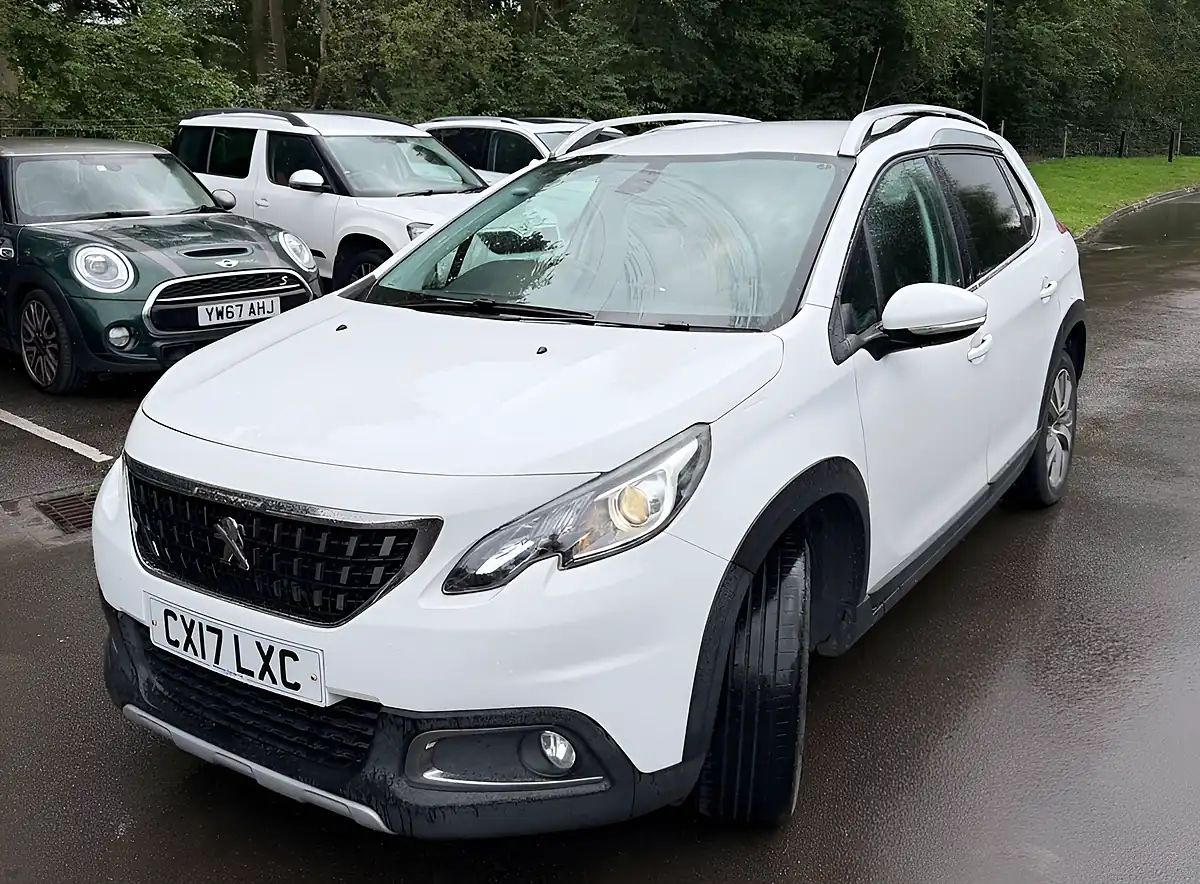 Used 2017 Peugeot 2008 Allure White - Interior and Exterior details 3
