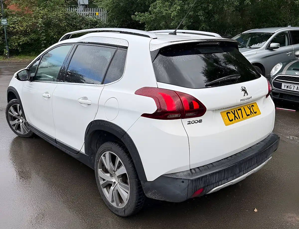 Used 2017 Peugeot 2008 Allure White - Interior and Exterior details 5