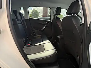 Used 2017 Peugeot 2008 Allure White - Interior and Exterior details 18