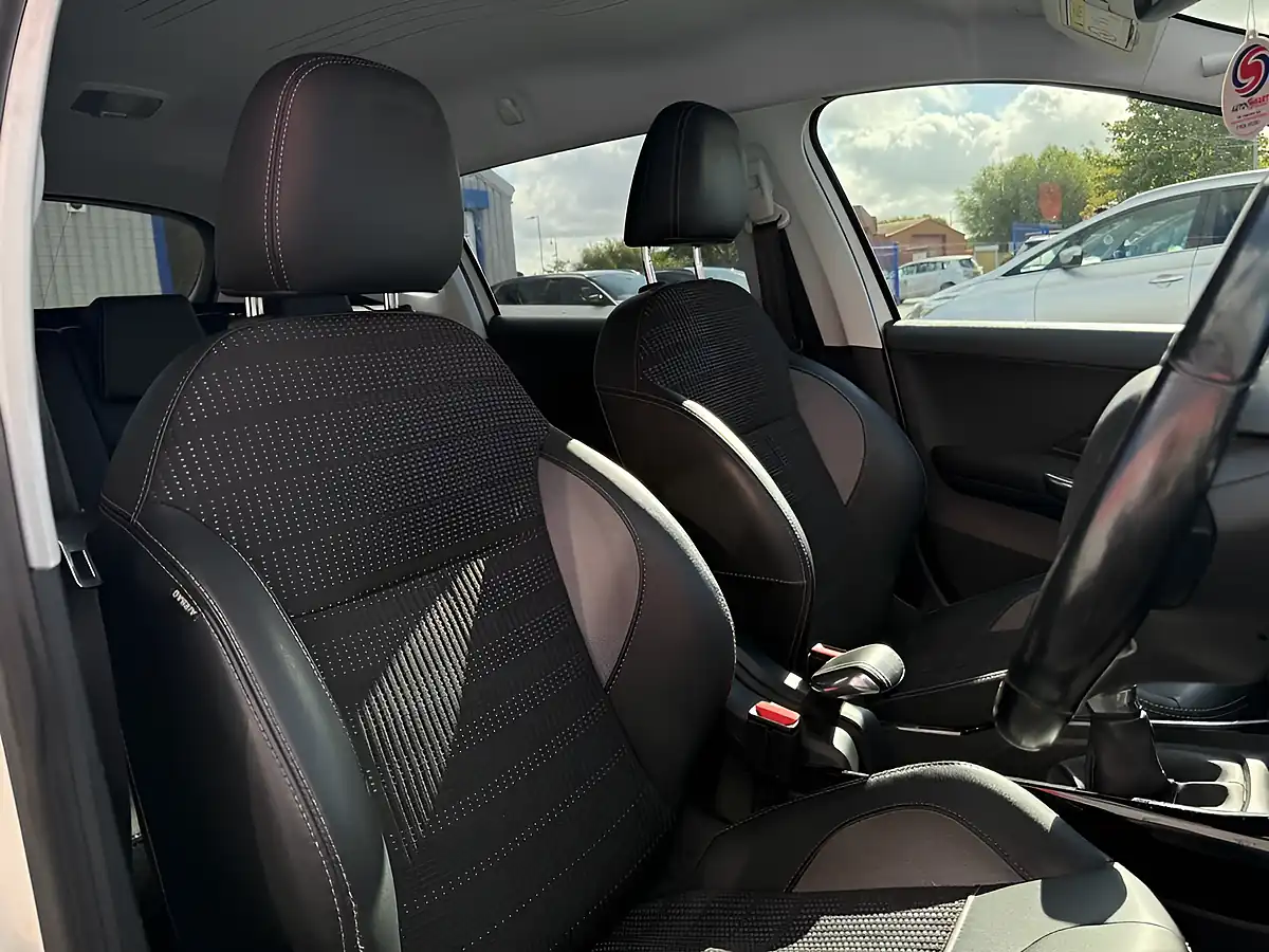 Used 2017 Peugeot 2008 Allure White - Interior and Exterior details 19