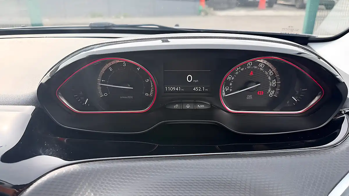 Used 2017 Peugeot 2008 GT Line Grey - Interior and Exterior details 10