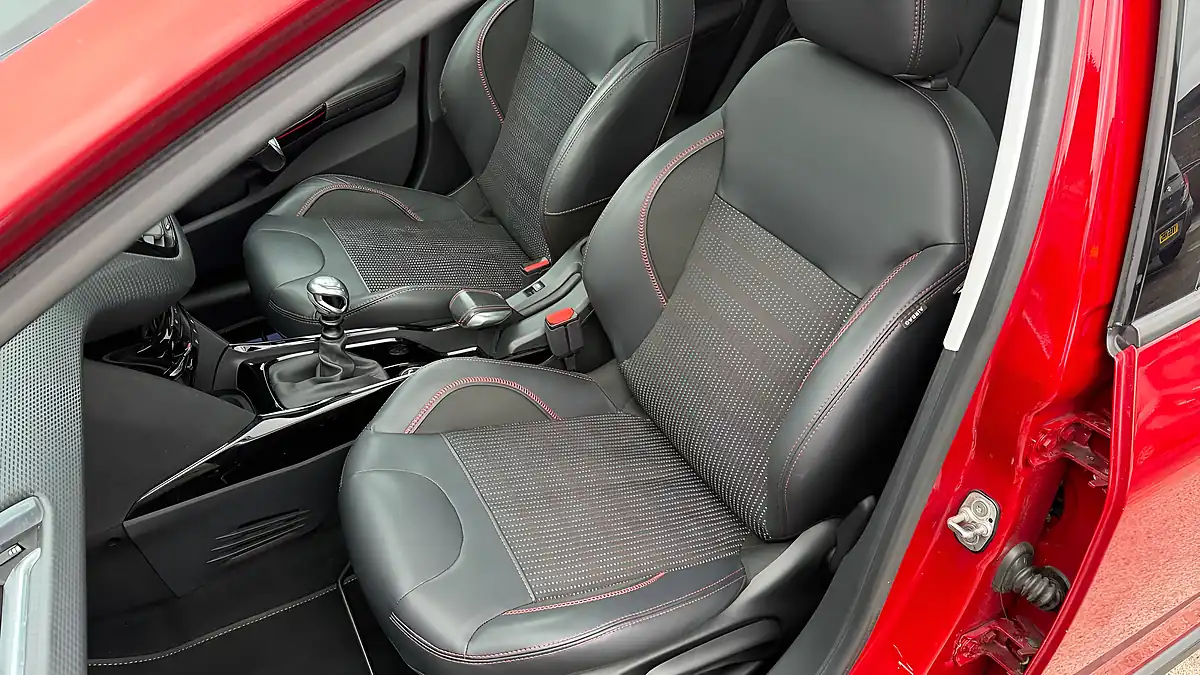 Used 2017 Peugeot 2008 GT Line Red - Interior and Exterior details 18
