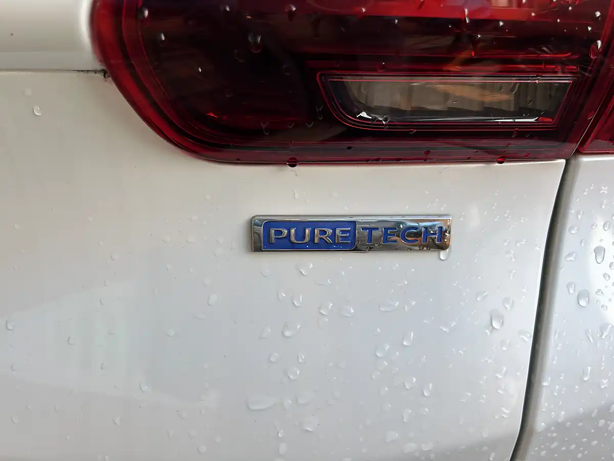 Used 2017 Peugeot 2008 GT Line White - Interior and Exterior details 15