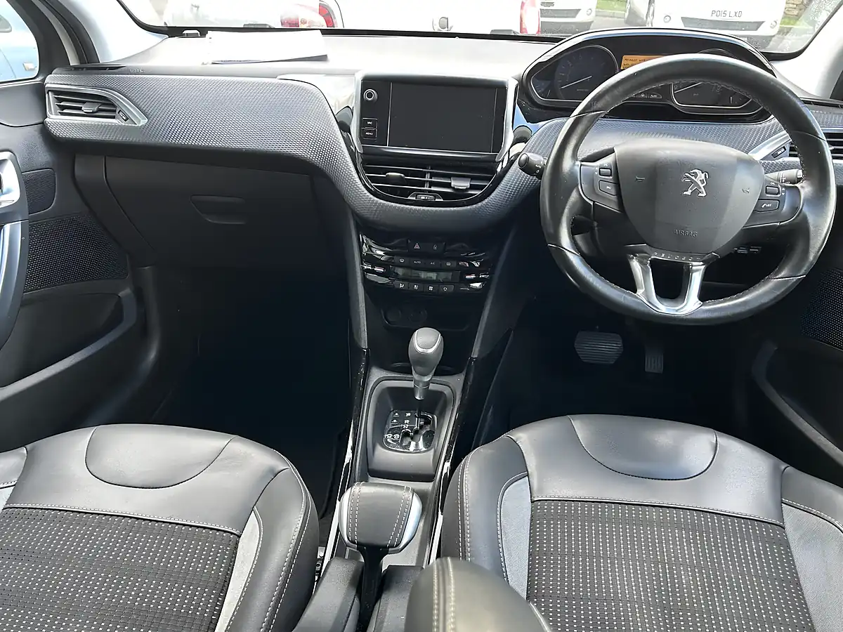 Used 2017 Peugeot 2008 GT Line White - Interior and Exterior details 8
