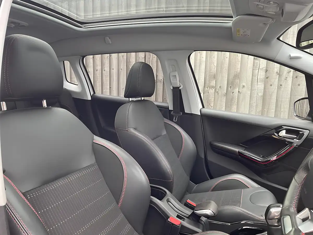 Used 2017 Peugeot 2008 GT Line White - Interior and Exterior details 18