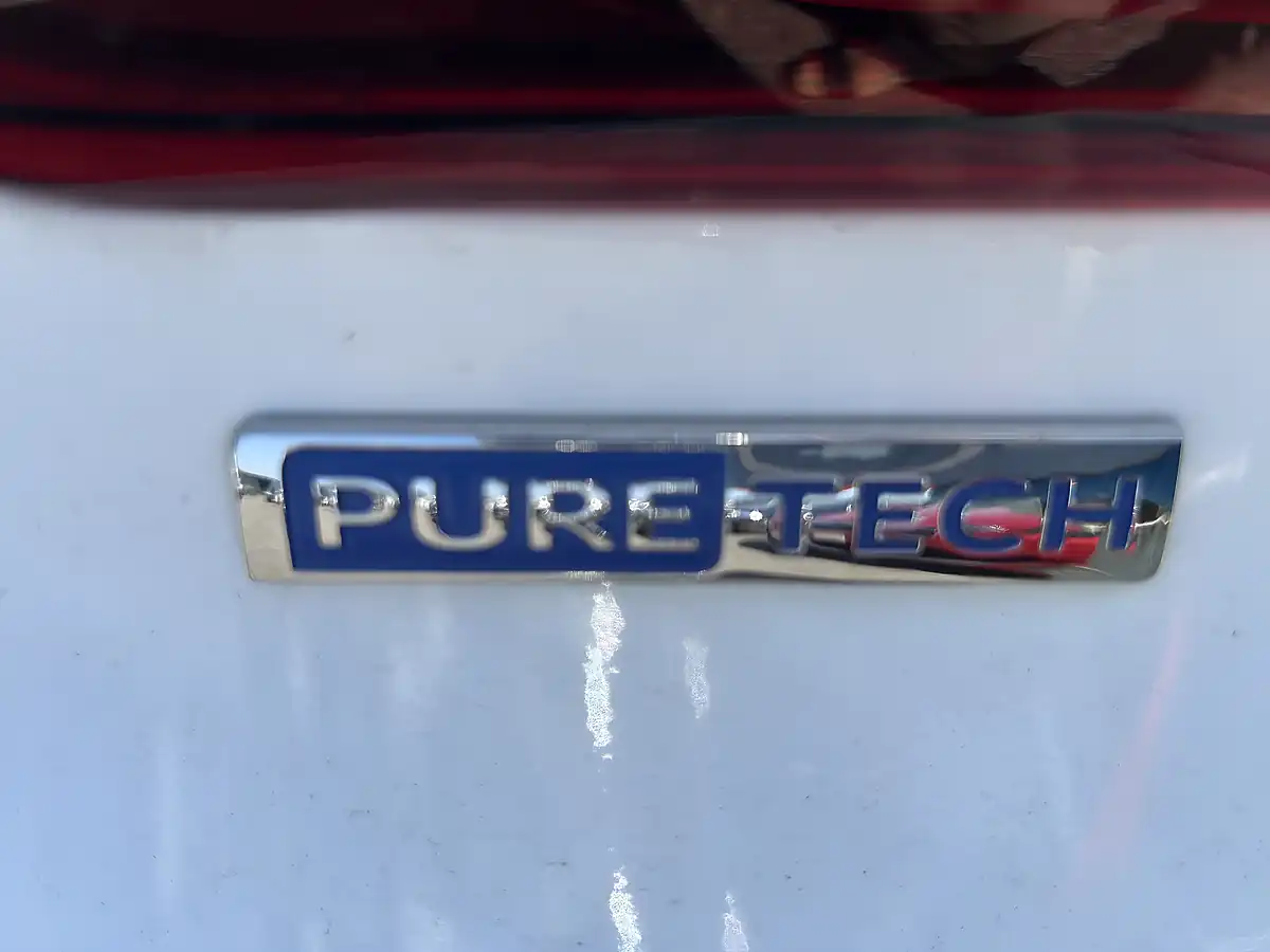 Used 2017 Peugeot 2008 White - Interior and Exterior details 19