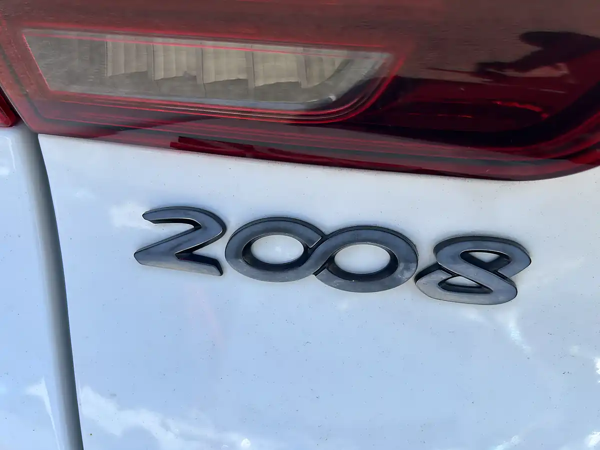 Used 2017 Peugeot 2008 White - Interior and Exterior details 8
