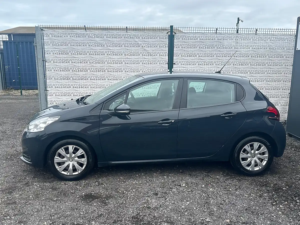 Used 2017 Peugeot 208 Access Grey - Interior and Exterior details 4