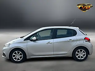 Used 2017 Peugeot 208 Active Aluminium - Interior and Exterior details 6