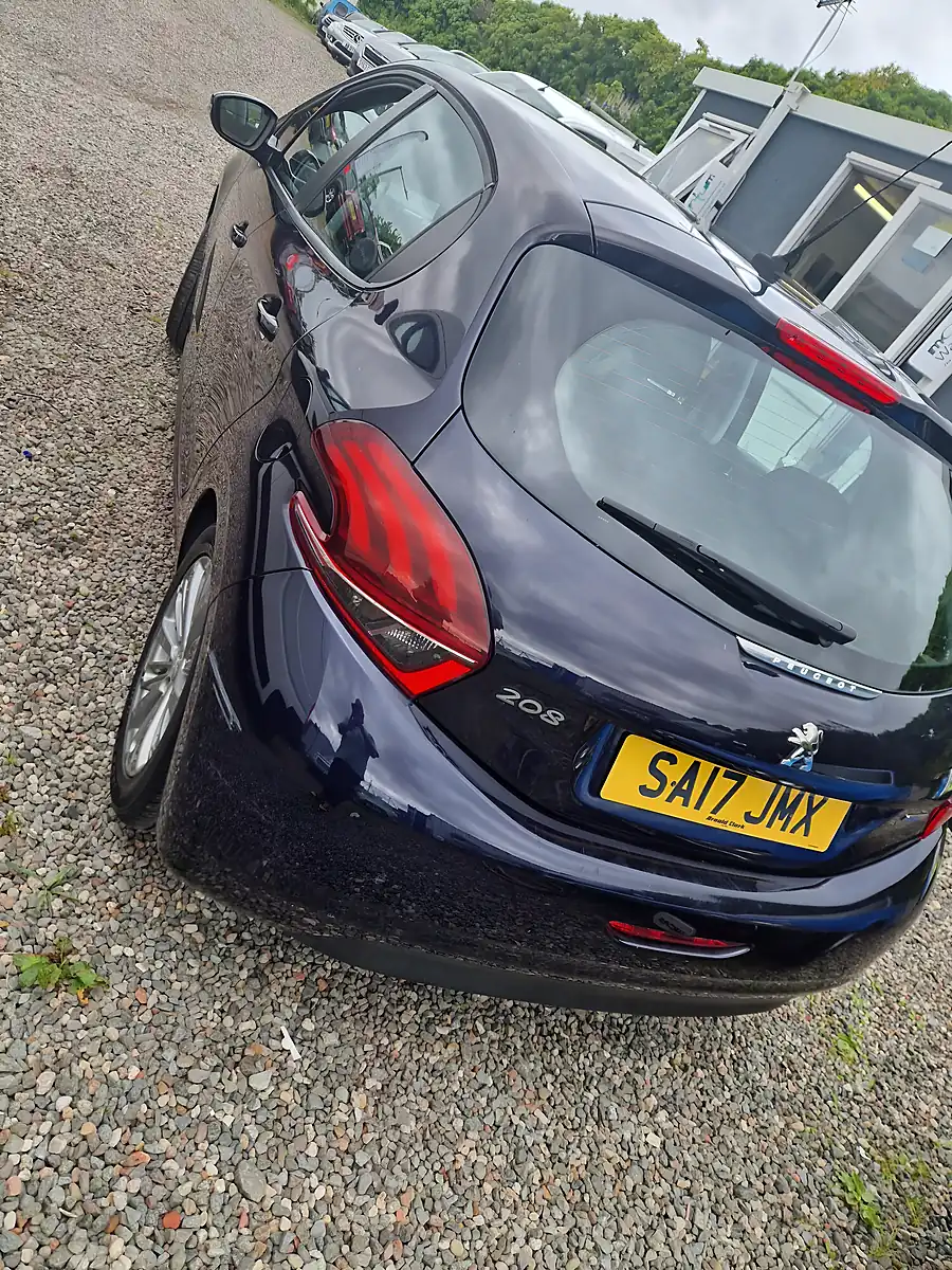 Used 2017 Peugeot 208 Active Blue - Interior and Exterior details 10