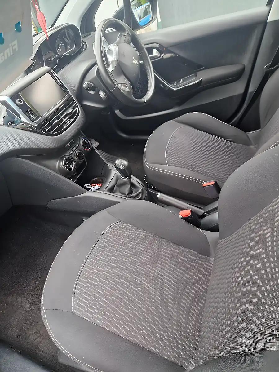 Used 2017 Peugeot 208 Active Blue - Interior and Exterior details 12