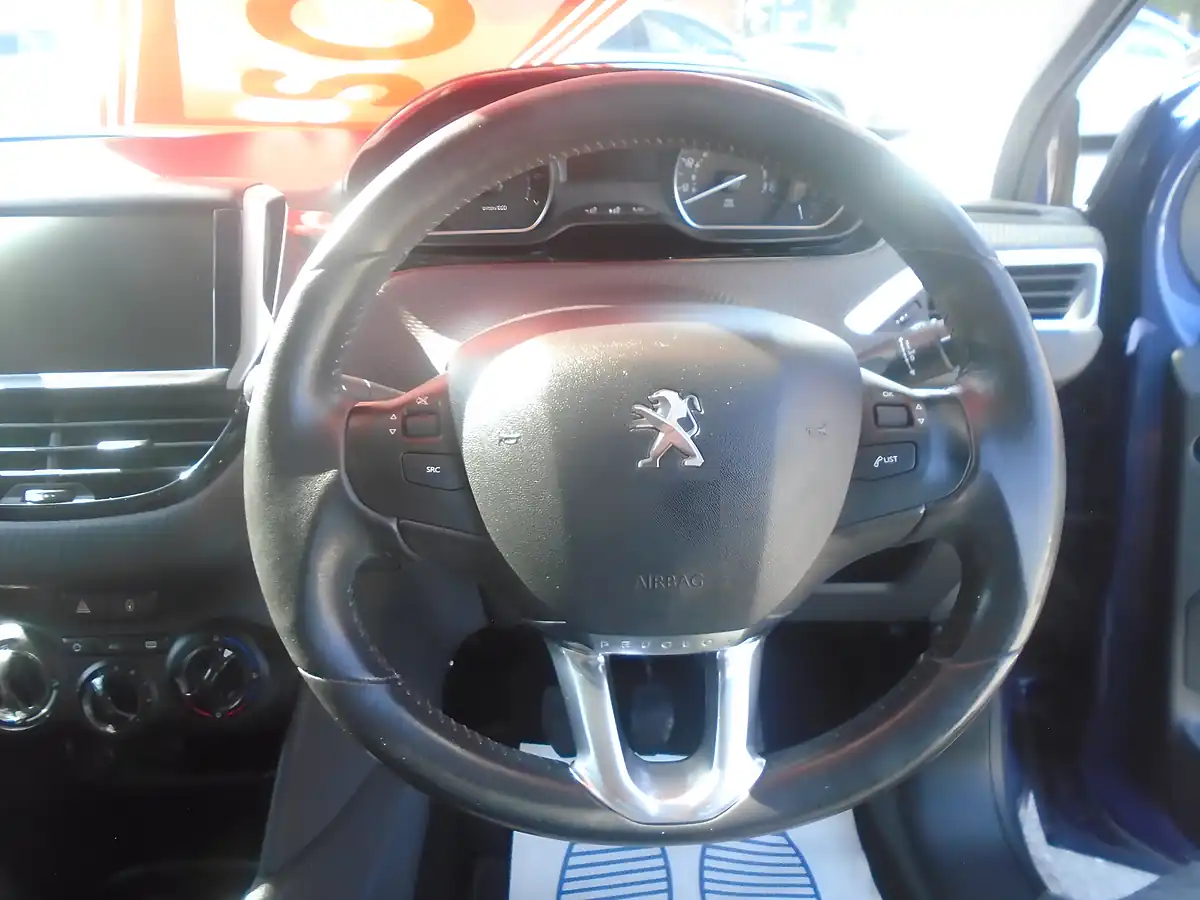 Used 2017 Peugeot 208 Active Blue - Interior and Exterior details 11