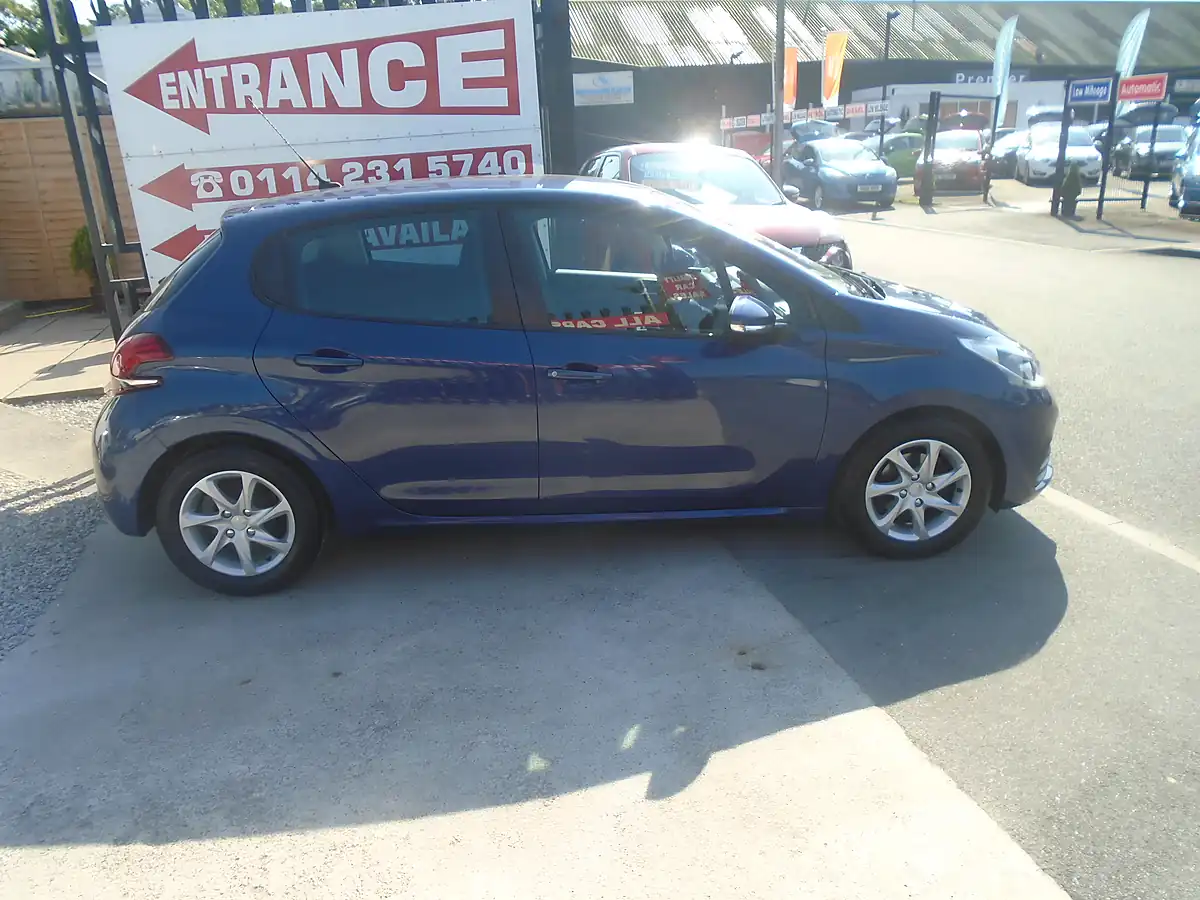 Used 2017 Peugeot 208 Active Blue - Interior and Exterior details 6