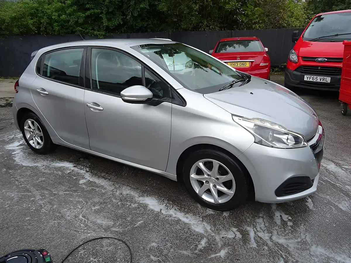 Used 2017 Peugeot 208 Active Silver - Interior and Exterior details 11