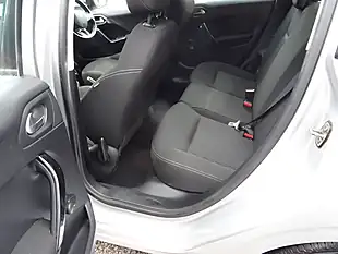 Used 2017 Peugeot 208 Active Silver - Interior and Exterior details 14