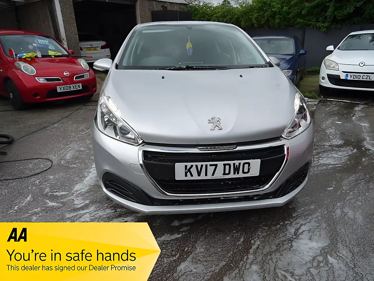 Used 2017 Peugeot 208 Active Silver - Interior and Exterior details 2