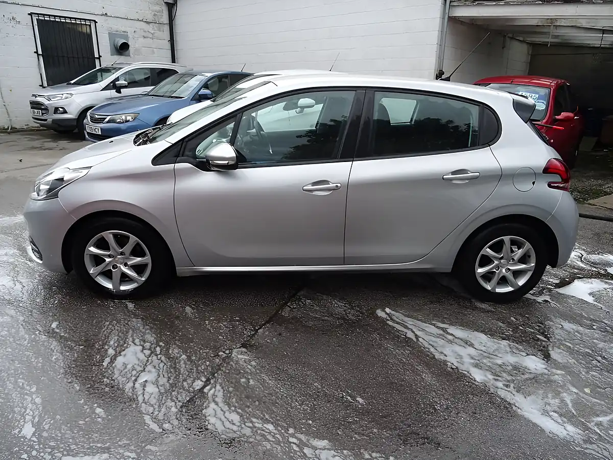 Used 2017 Peugeot 208 Active Silver - Interior and Exterior details 6