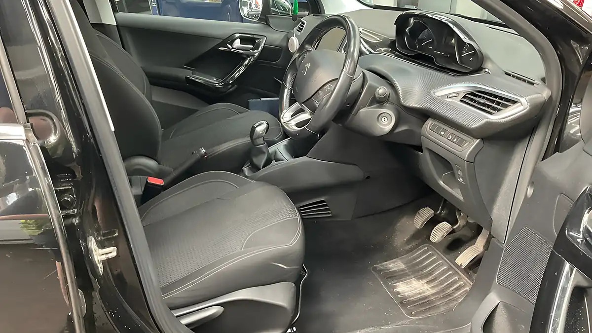 Used 2017 Peugeot 208 Allure Black Black - Interior and Exterior details 5