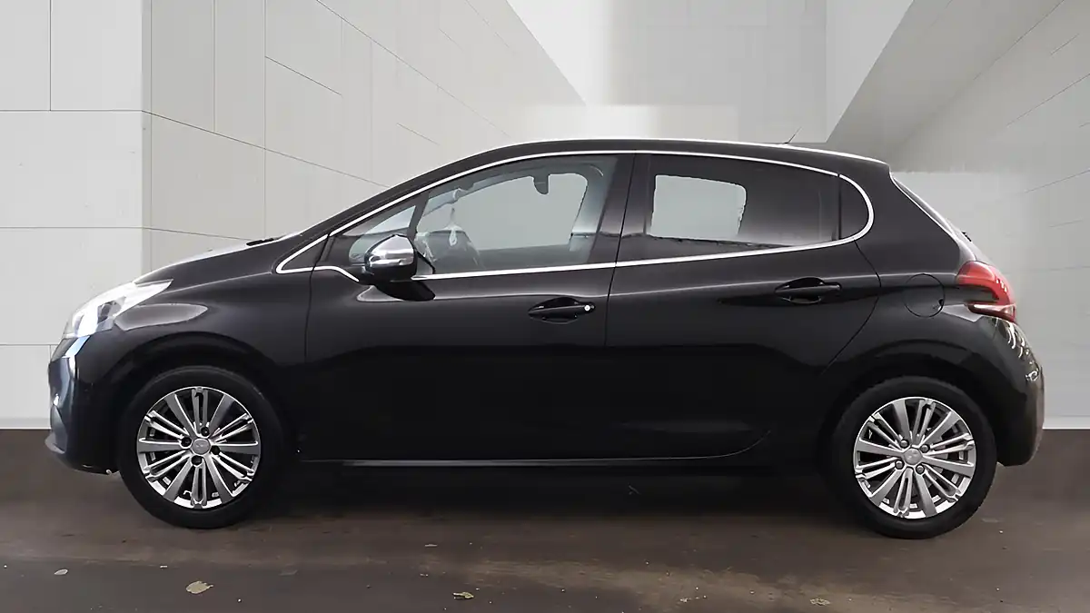 Used 2017 Peugeot 208 Allure Black Black - Interior and Exterior details 9