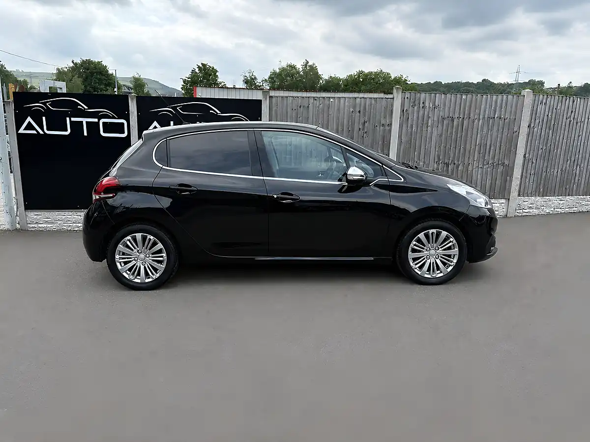 Used 2017 Peugeot 208 Allure Black - Interior and Exterior details 3