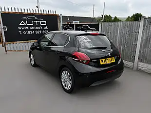 Used 2017 Peugeot 208 Allure Black - Interior and Exterior details 4
