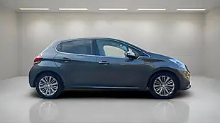 Used 2017 Peugeot 208 Allure Grey - Interior and Exterior details 3
