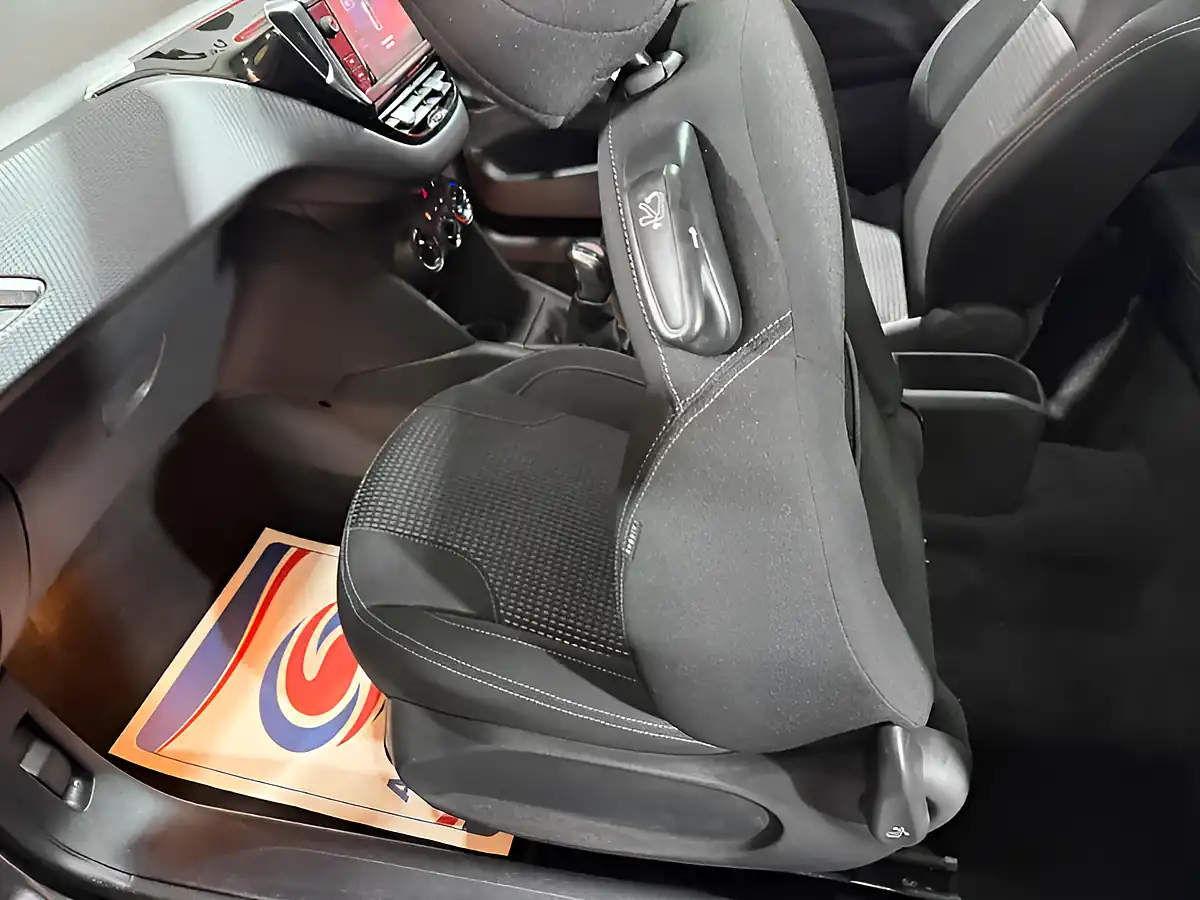 Used 2017 Peugeot 208 Allure Grey - Interior and Exterior details 17
