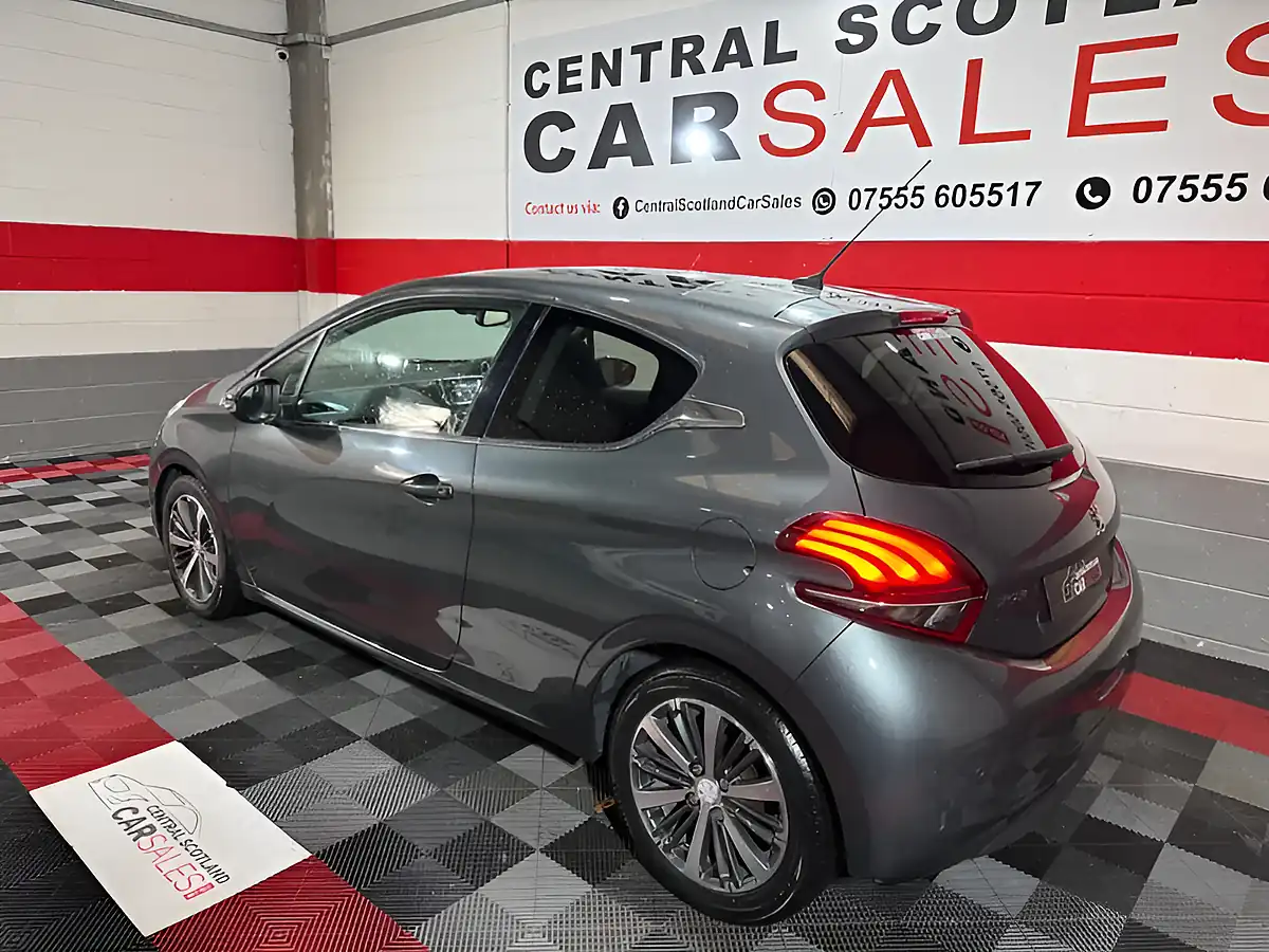 Used 2017 Peugeot 208 Allure Grey - Interior and Exterior details 3