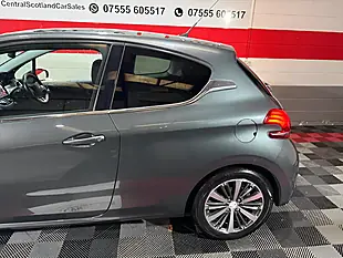 Used 2017 Peugeot 208 Allure Grey - Interior and Exterior details 4