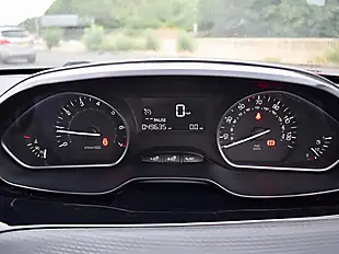 Used 2017 Peugeot 208 Allure Orange - Interior and Exterior details 10