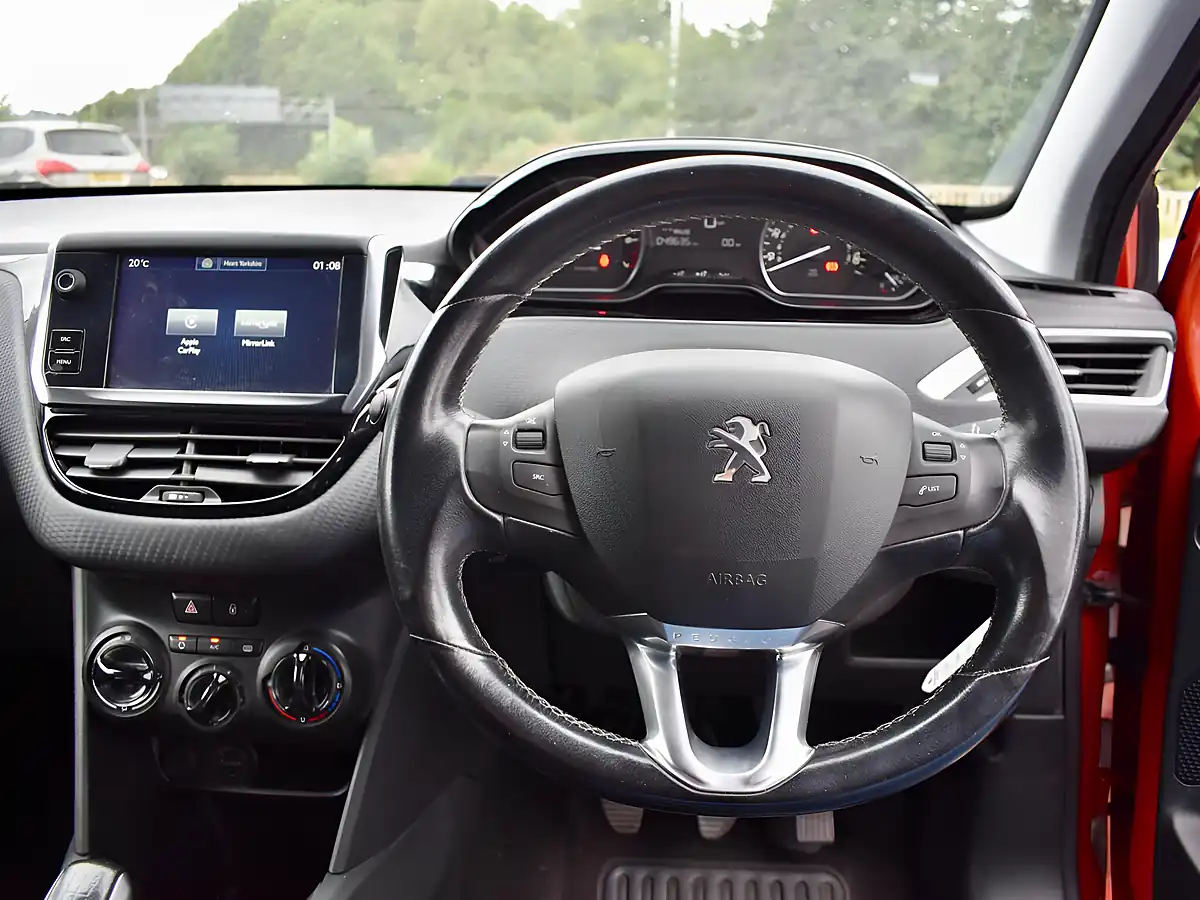 Used 2017 Peugeot 208 Allure Orange - Interior and Exterior details 16