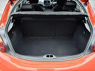 Used 2017 Peugeot 208 Allure Orange - Interior and Exterior details 7