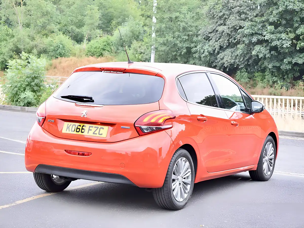 Used 2017 Peugeot 208 Allure Orange - Interior and Exterior details 8